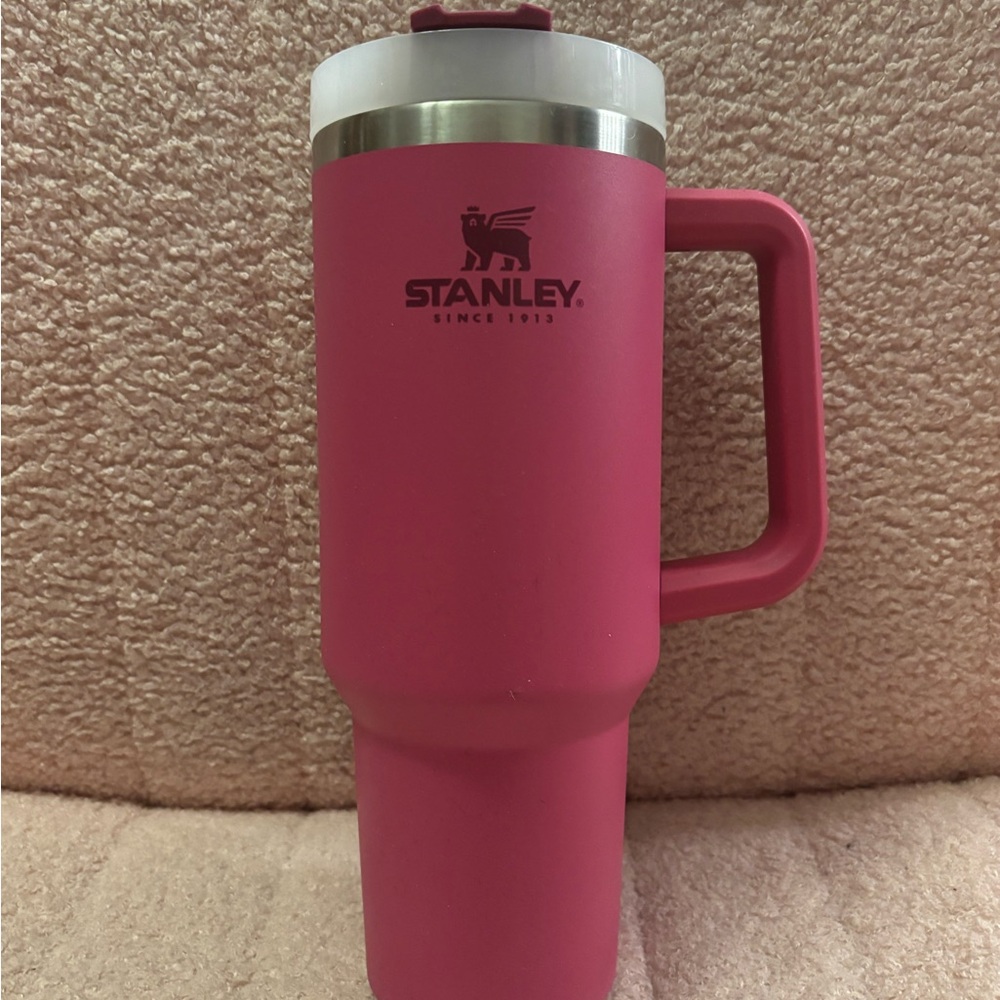 Stanley Fuchsia Travel Mug with Handle